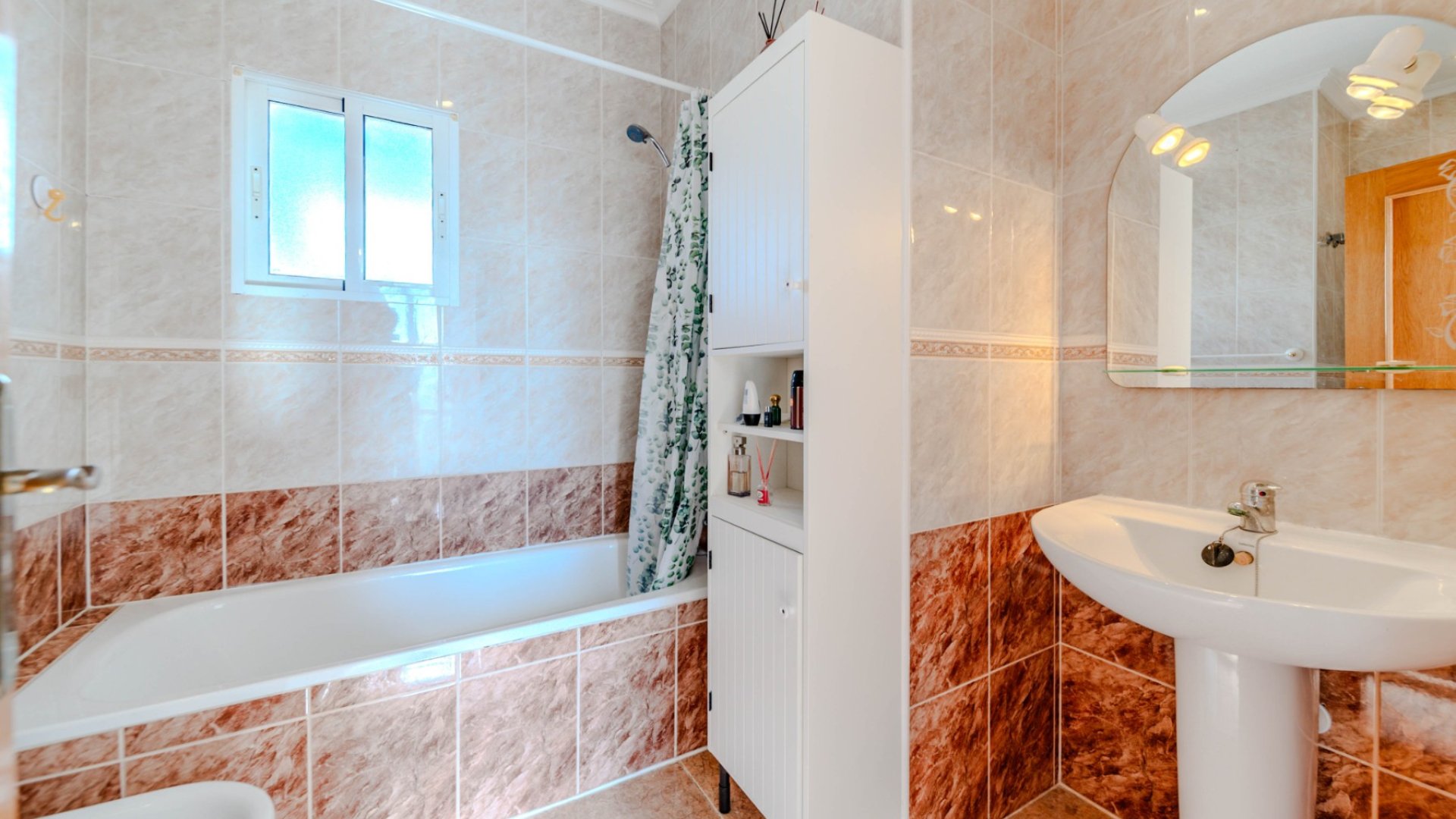 Reventa - Chalets -
Playa Flamenca - Orihuela Costa