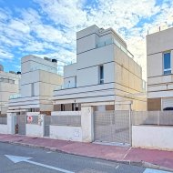 Reventa - Chalets -
Rojales - Ciudad Quesada