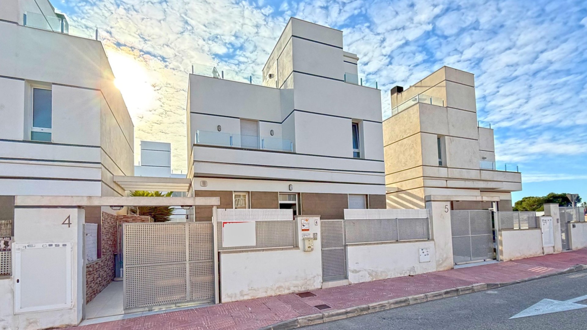 Reventa - Chalets -
Rojales - Ciudad Quesada