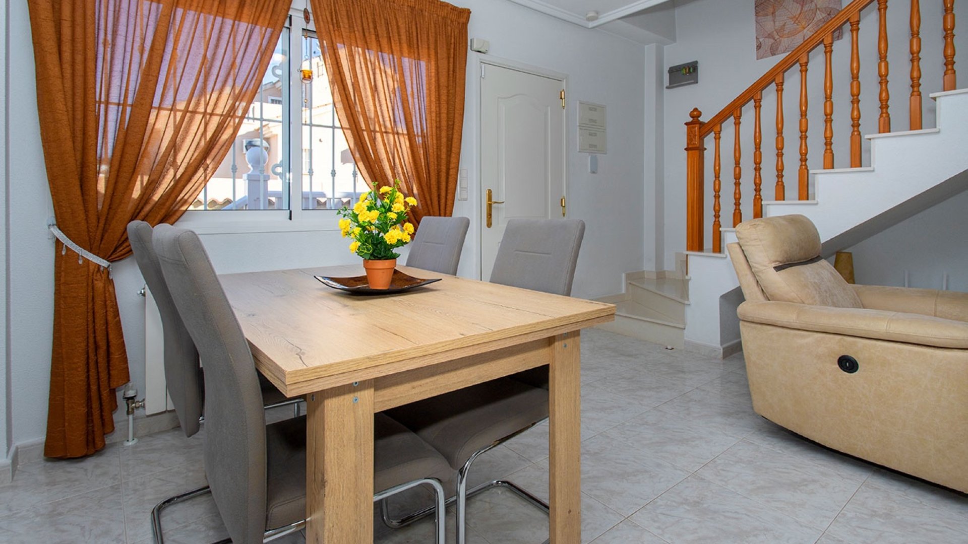 Reventa - Chalets -
Rojales - Pueblo