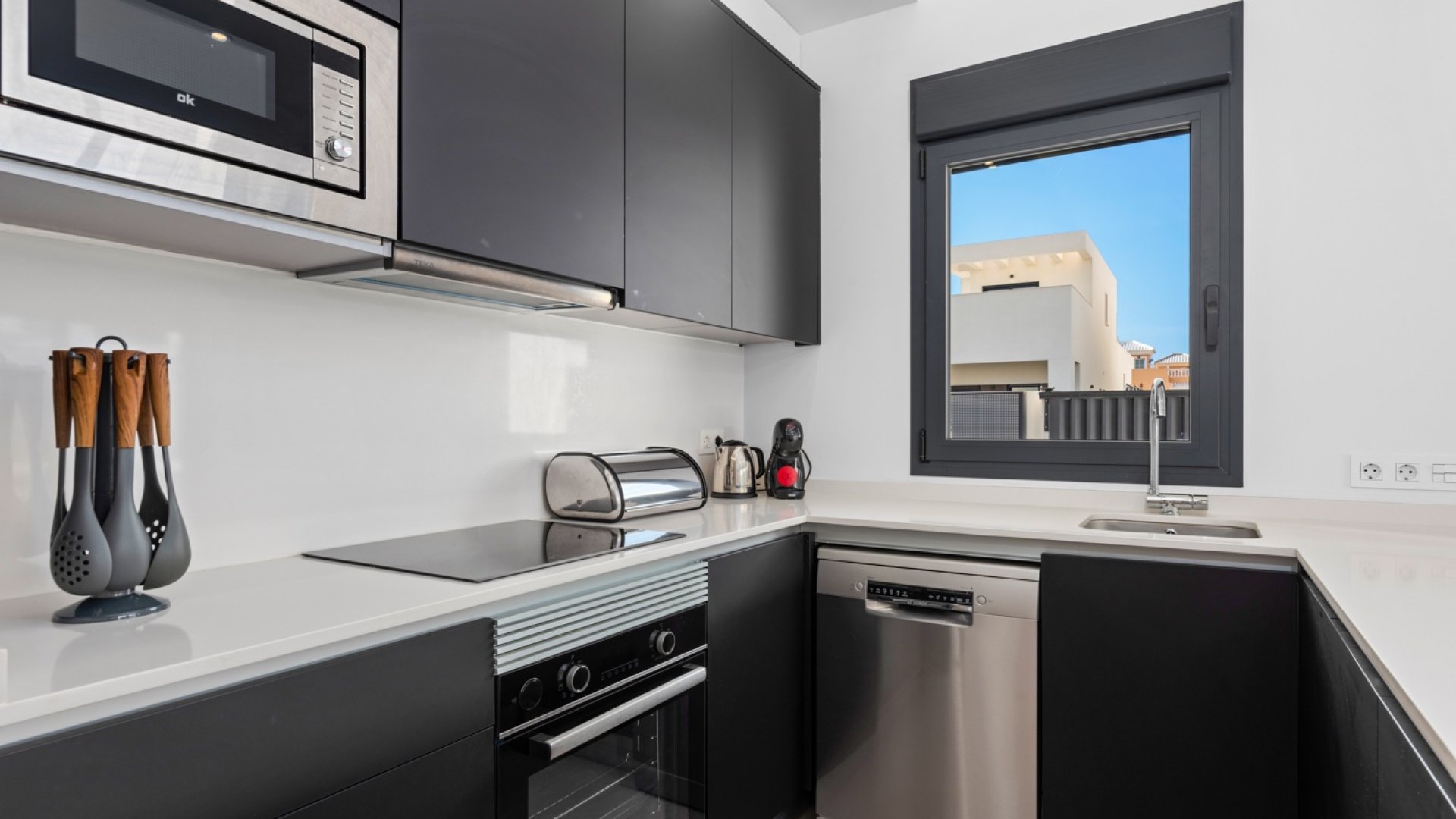 Reventa - Chalets -
San Fulgencio - La Marina