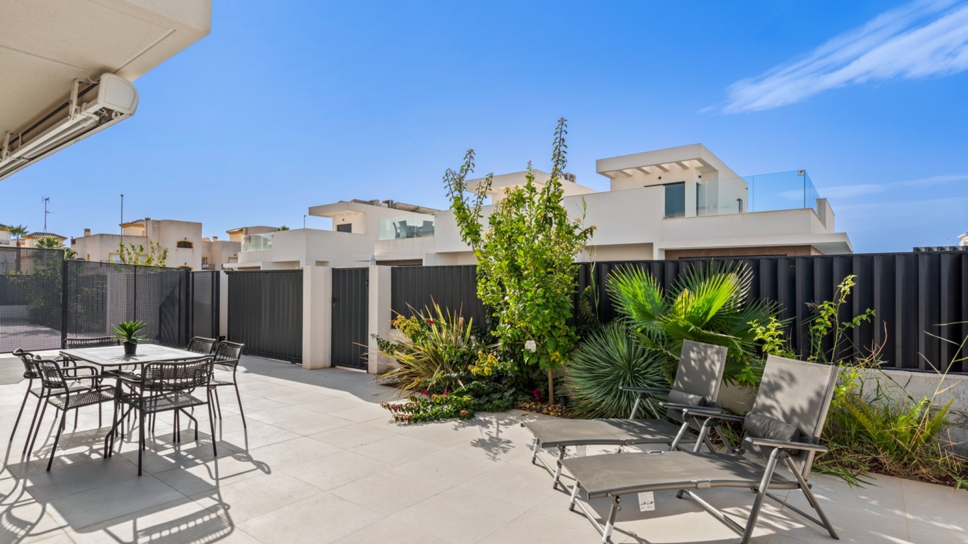 Reventa - Chalets -
San Fulgencio - La Marina