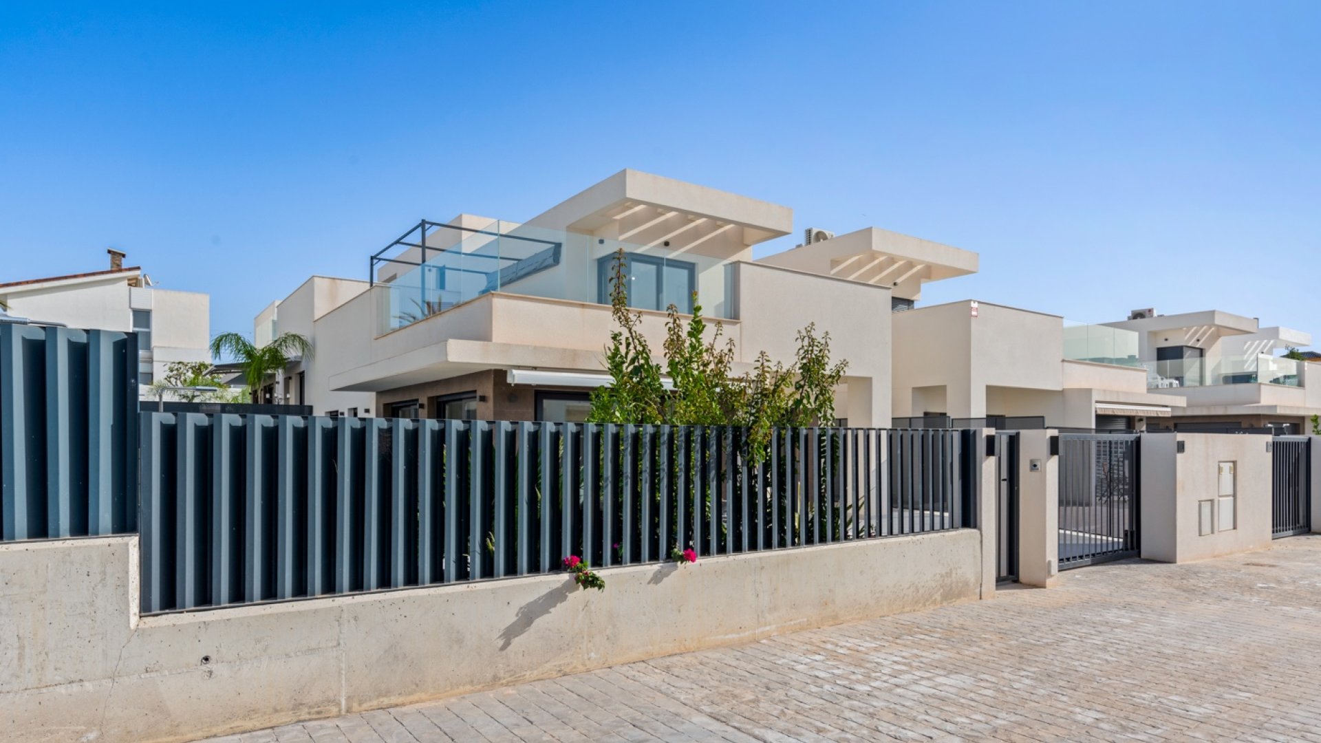 Reventa - Chalets -
San Fulgencio - La Marina