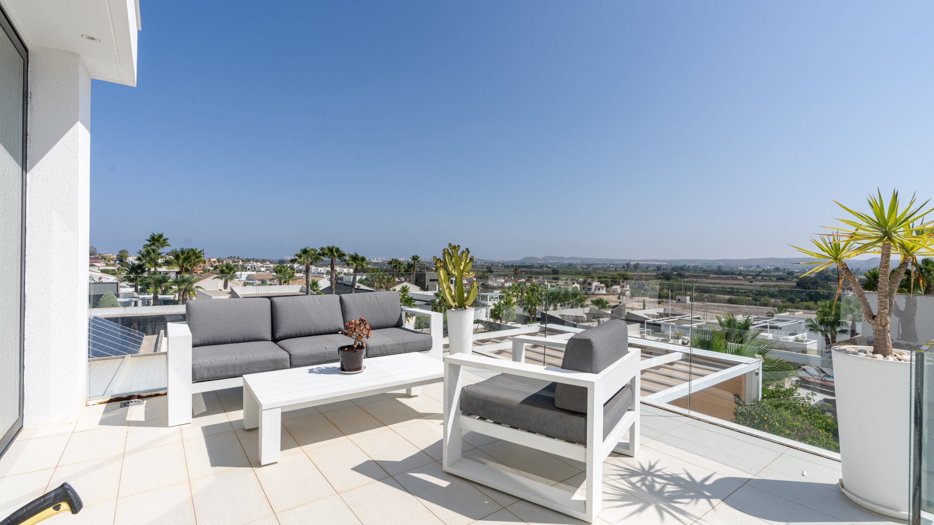 Reventa - Chalets -
San Fulgencio - La Marina
