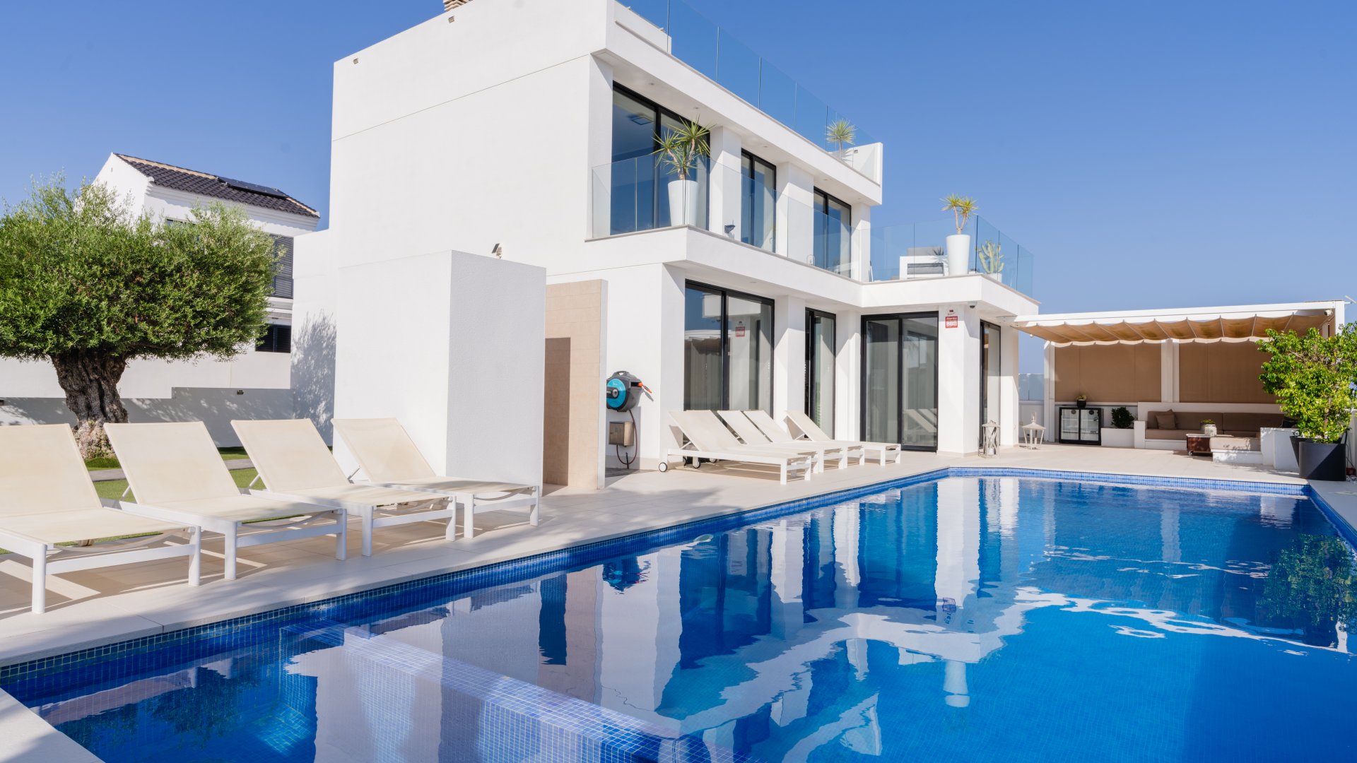 Reventa - Chalets -
San Fulgencio - La Marina