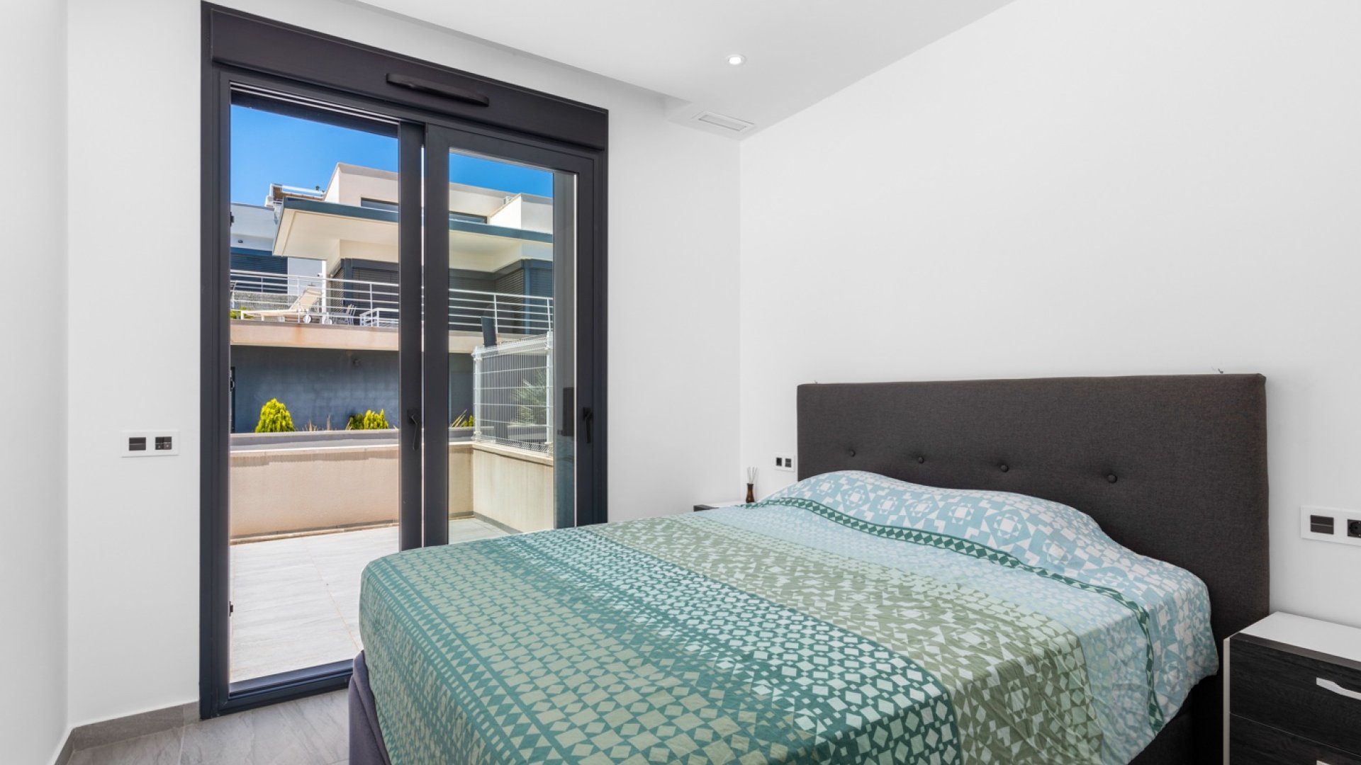 Reventa - Chalets -
San Miguel de Salinas - Costa Blanca South