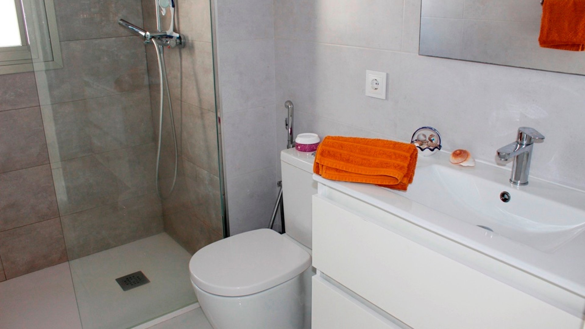 Reventa - Chalets -
San Miguel de Salinas