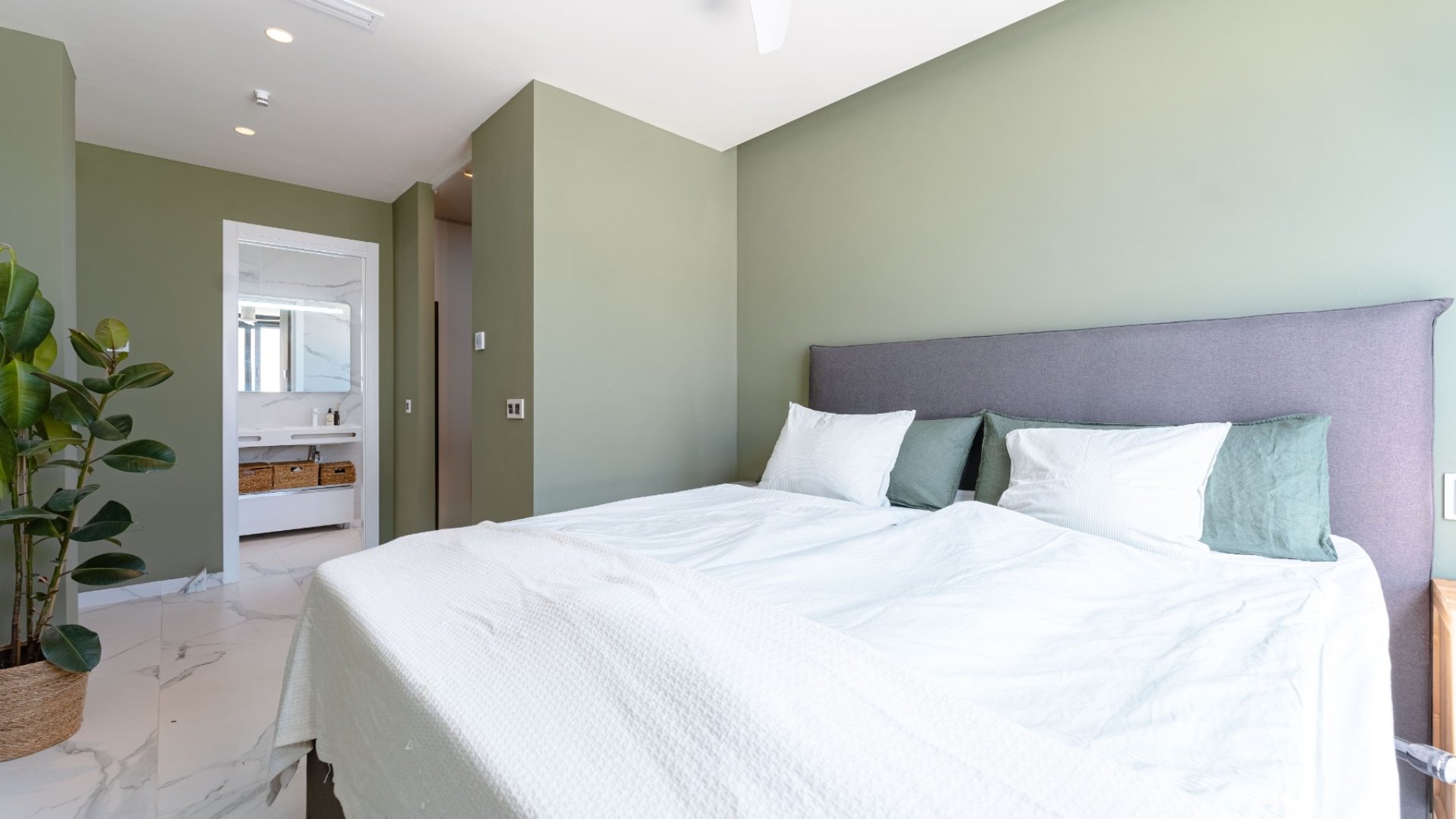 Reventa - Chalets -
San Miguel de Salinas