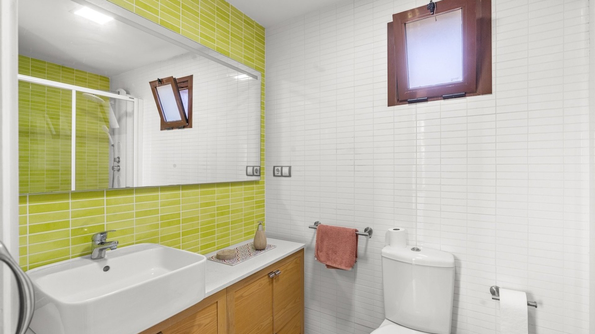 Reventa - Chalets -
Santa Pola - El Poble Llevanti