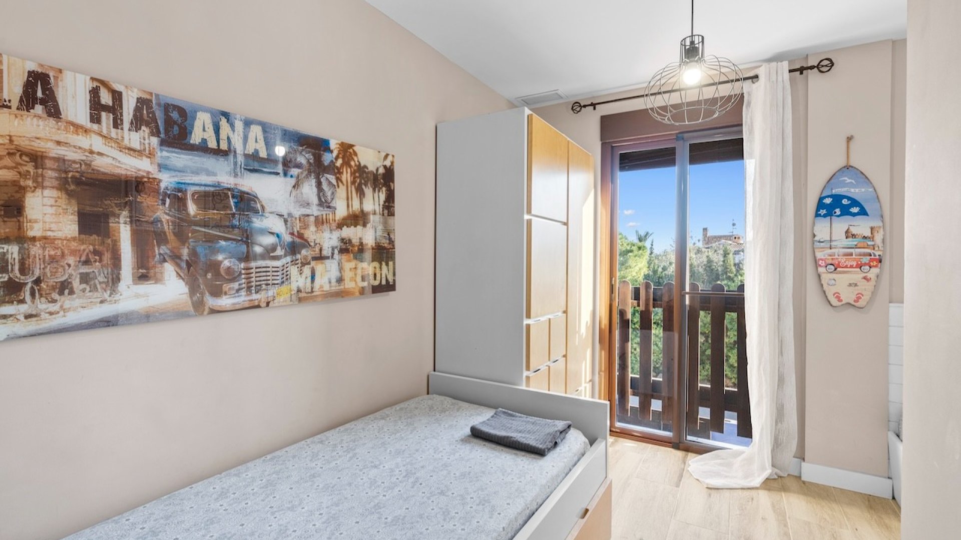 Reventa - Chalets -
Santa Pola - El Poble Llevanti