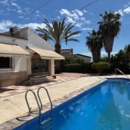 Reventa - Chalets -
Santa Pola