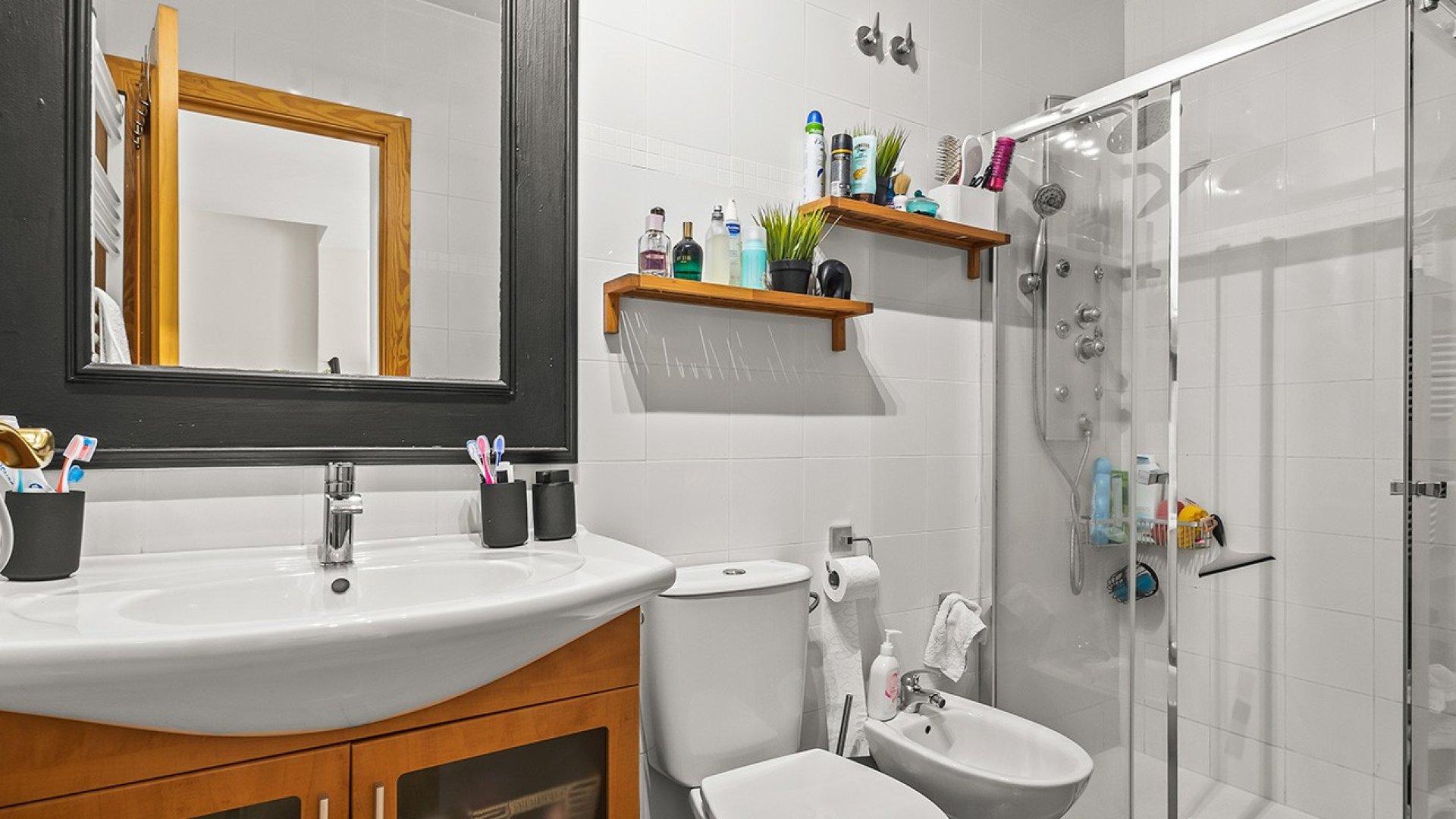 Reventa - Chalets -
Torre de la Horadada - Pueblo Latino