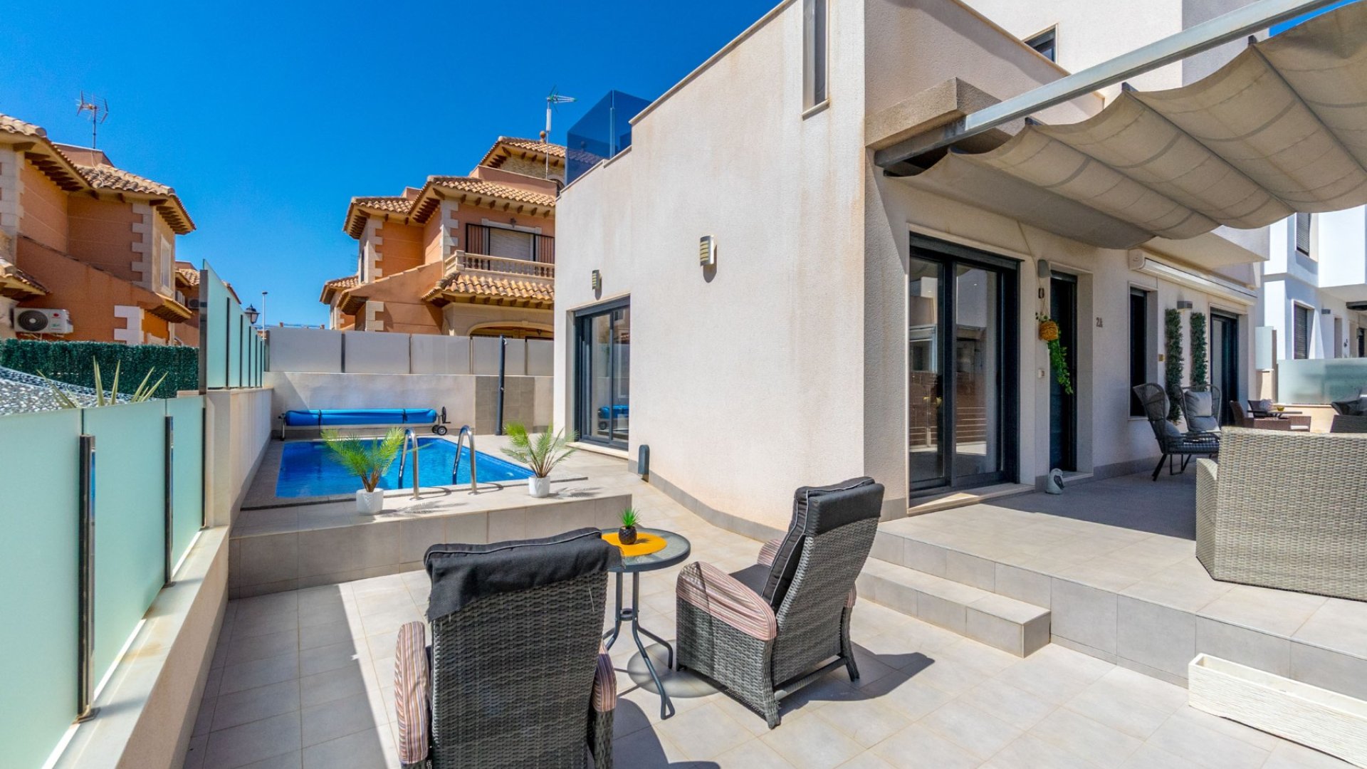 Reventa - Chalets -
Torrevieja - Aguas Nuevas