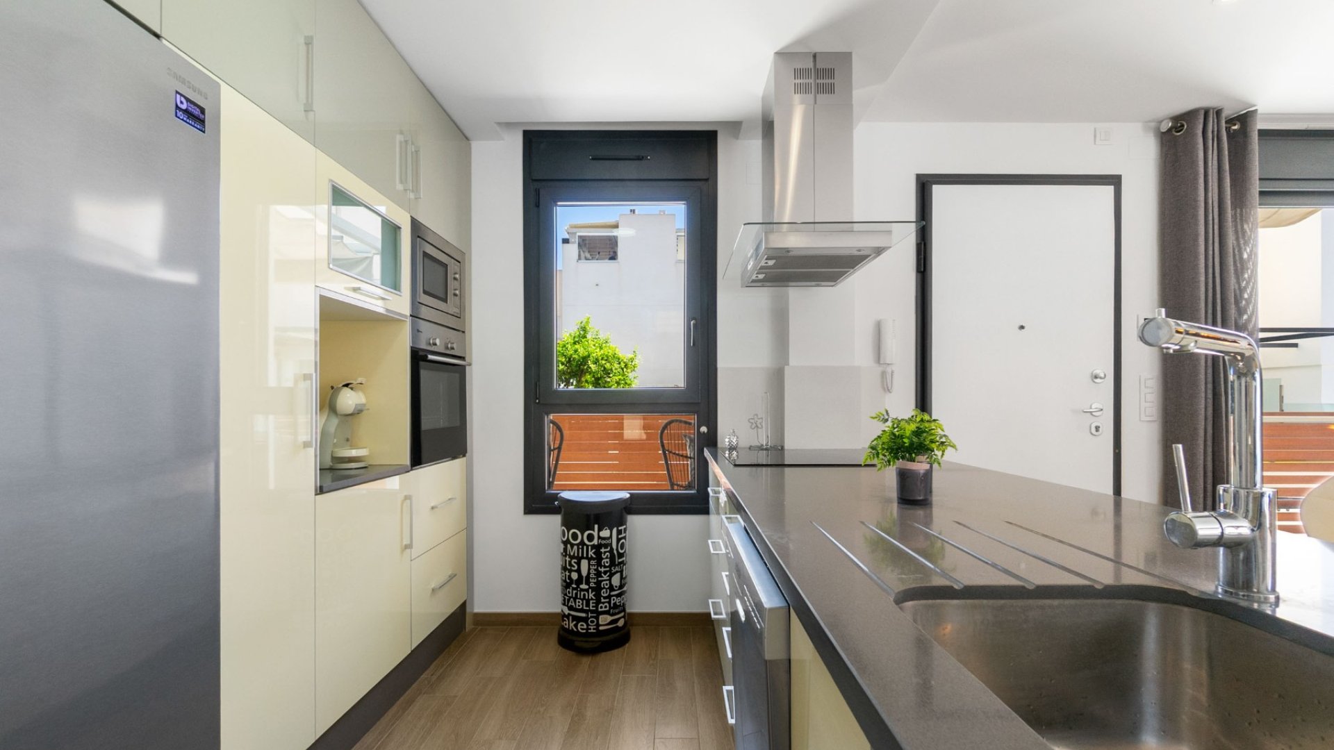 Reventa - Chalets -
Torrevieja - Aguas Nuevas