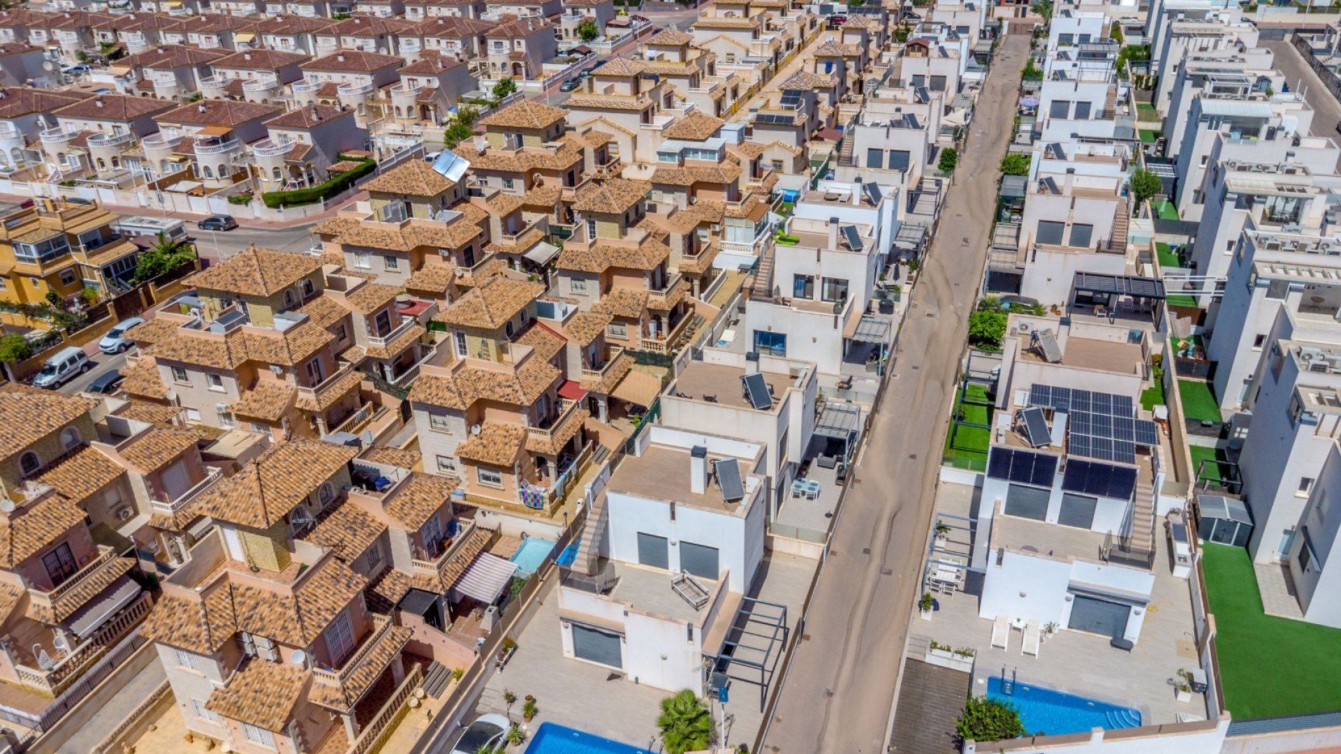 Reventa - Chalets -
Torrevieja - Aguas Nuevas