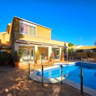 Reventa - Chalets -
Torrevieja - Cabo Cervera
