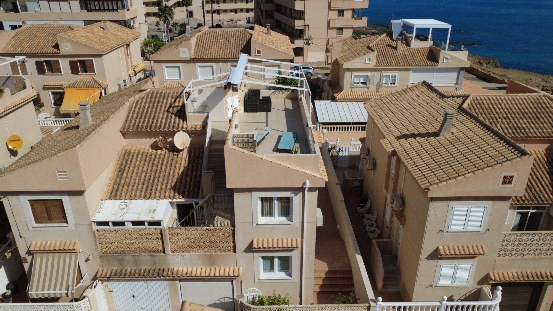 Reventa - Chalets -
Torrevieja - Cabo Cervera