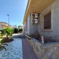 Reventa - Chalets -
Torrevieja - Center