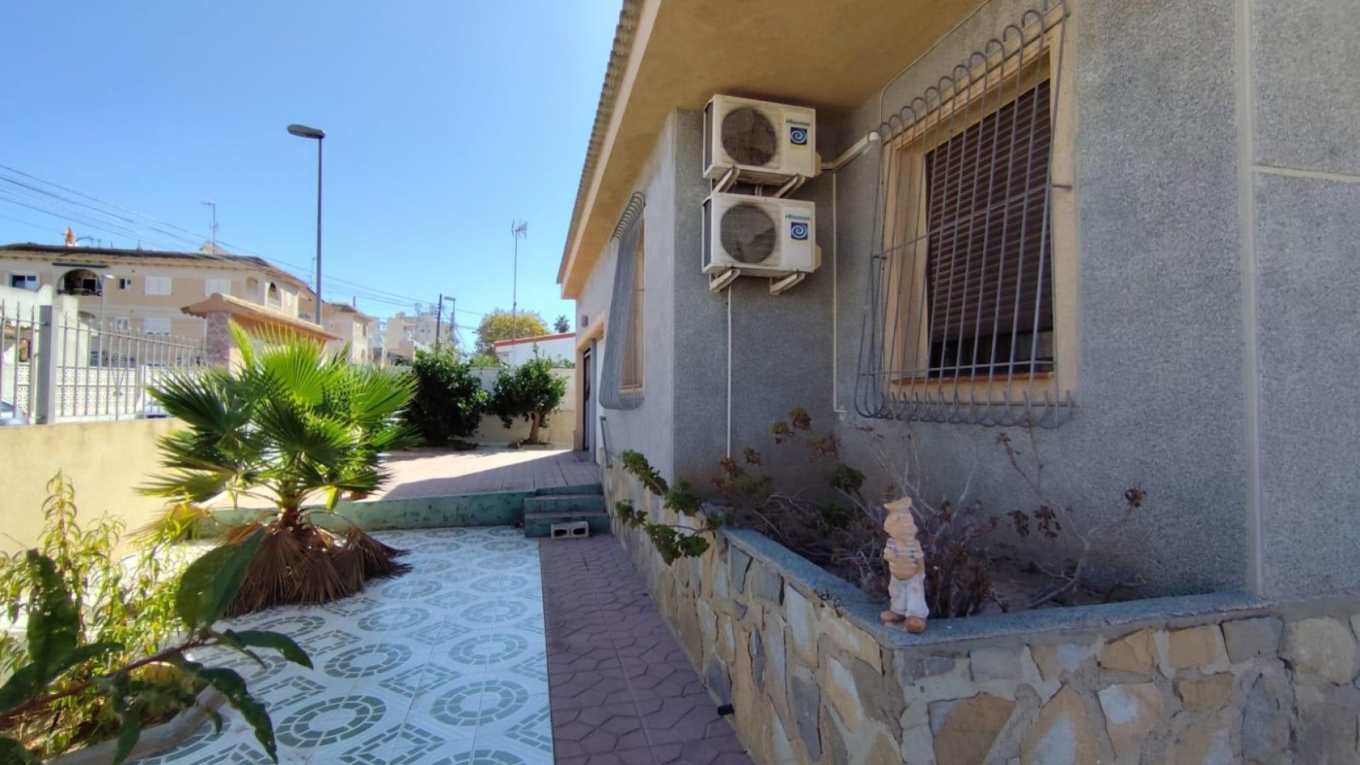 Reventa - Chalets -
Torrevieja - Center
