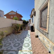 Reventa - Chalets -
Torrevieja - Center