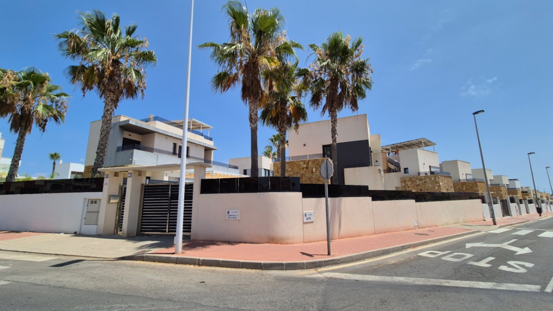Reventa - Chalets -
Torrevieja - Costa Blanca