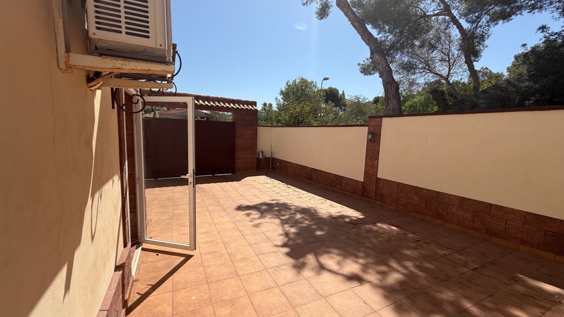 Reventa - Chalets -
Torrevieja - Costa Blanca