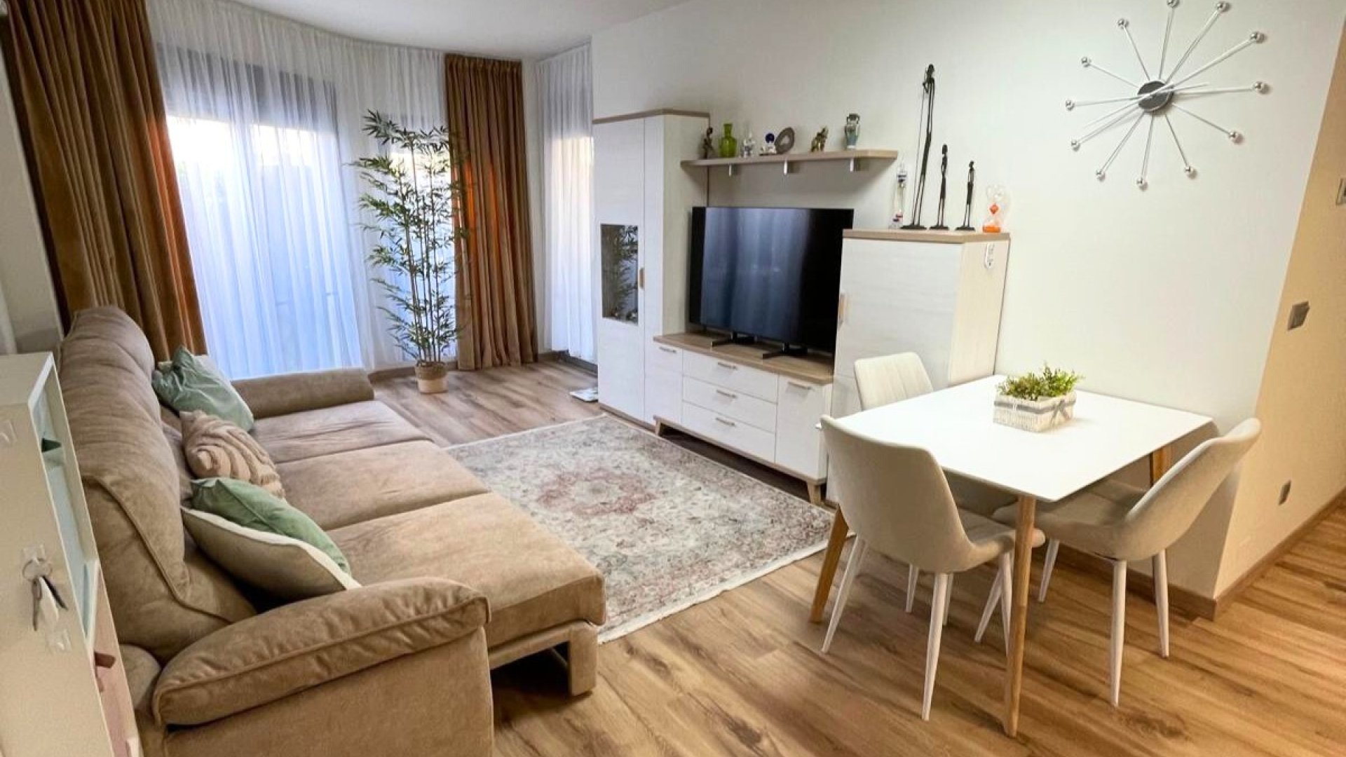 Reventa - Chalets -
Torrevieja - El Acequión - Los Náufragos