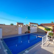 Reventa - Chalets -
Torrevieja - El Chaparral