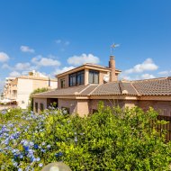 Reventa - Chalets -
Torrevieja - La Mata