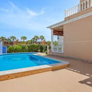 Reventa - Chalets -
Torrevieja - La Mata
