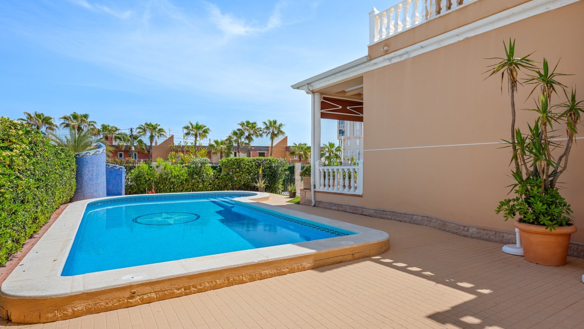 Reventa - Chalets -
Torrevieja - La Mata
