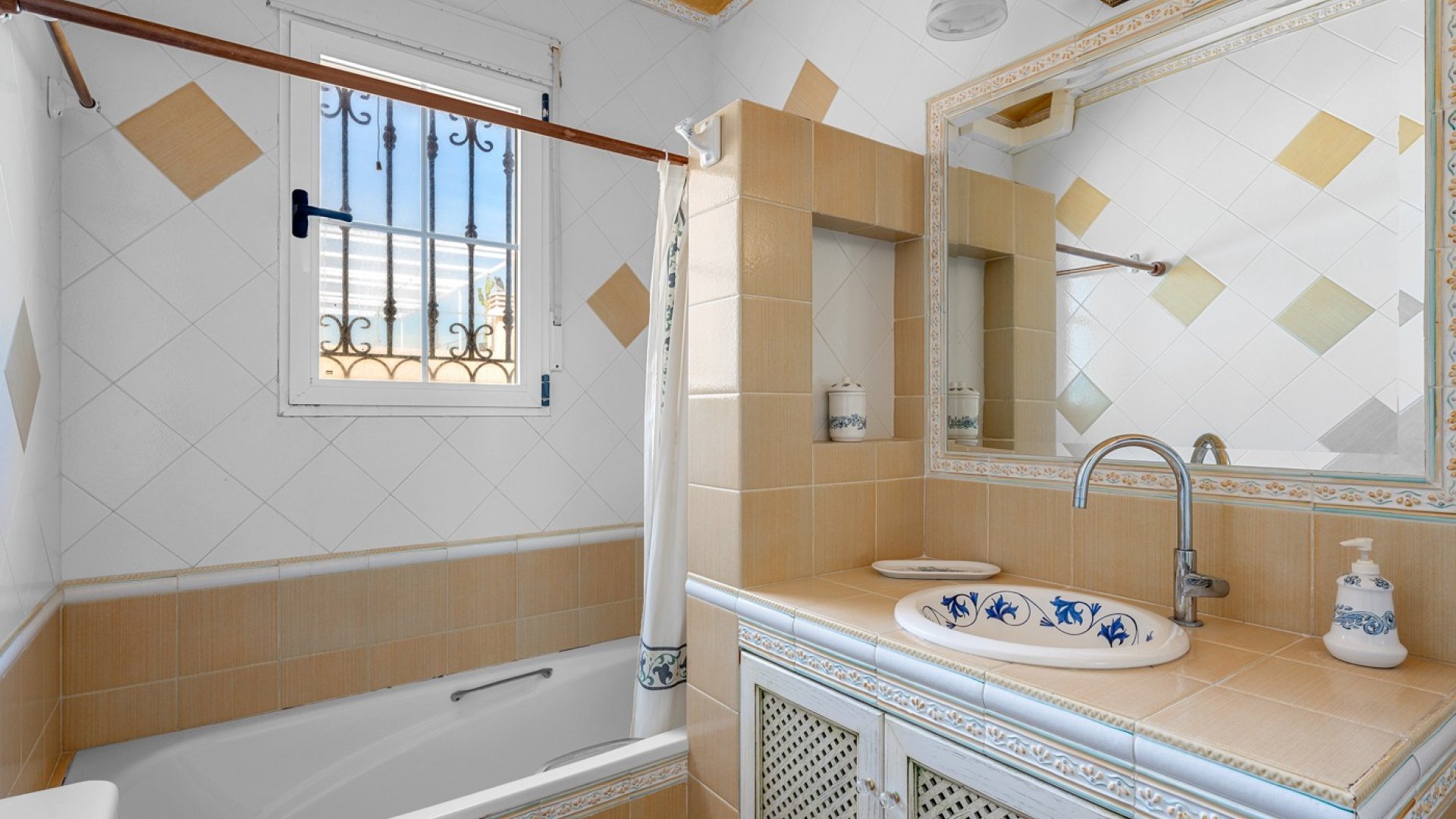 Reventa - Chalets -
Torrevieja - La Mata
