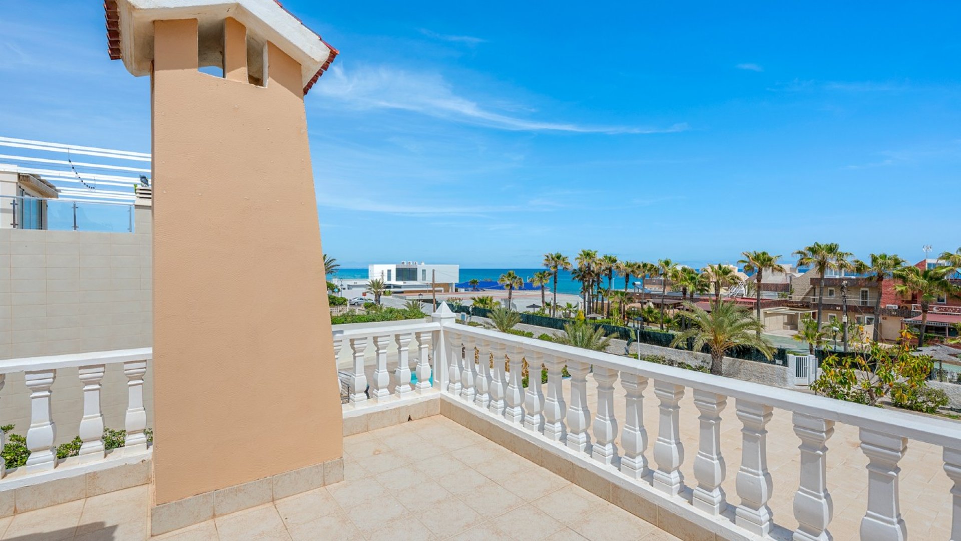 Reventa - Chalets -
Torrevieja - La Mata