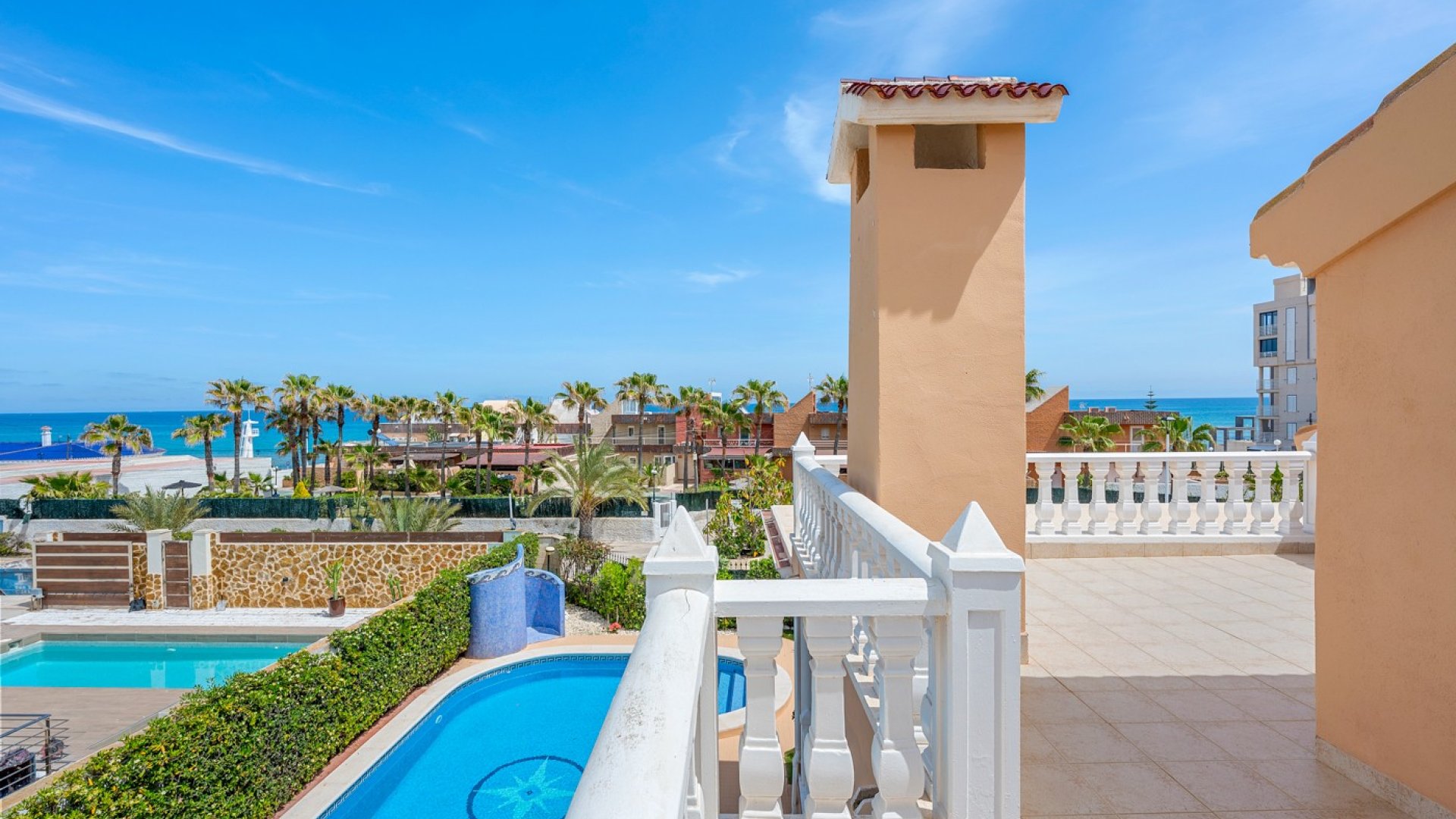 Reventa - Chalets -
Torrevieja - La Mata