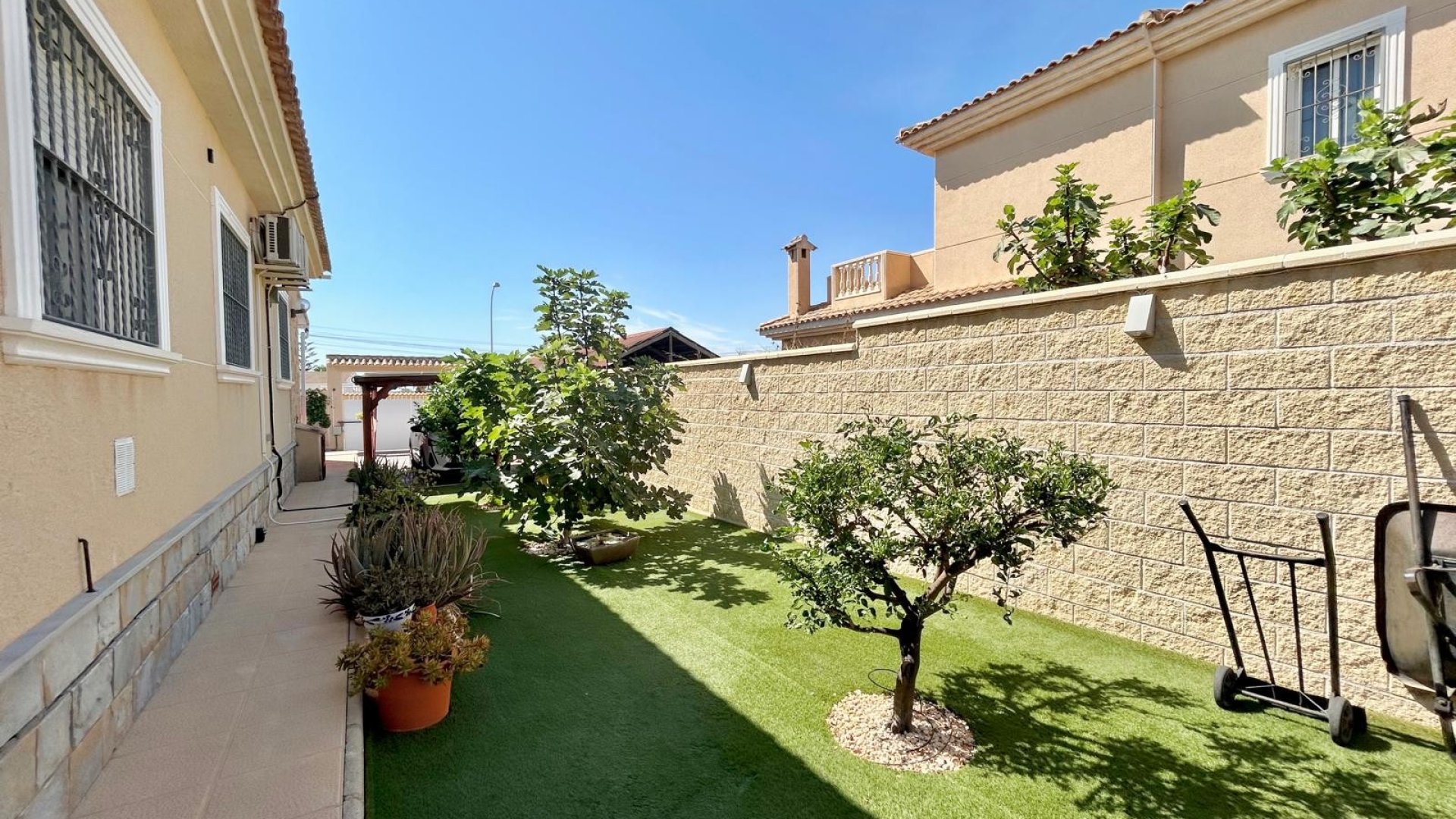 Reventa - Chalets -
Torrevieja - La Siesta