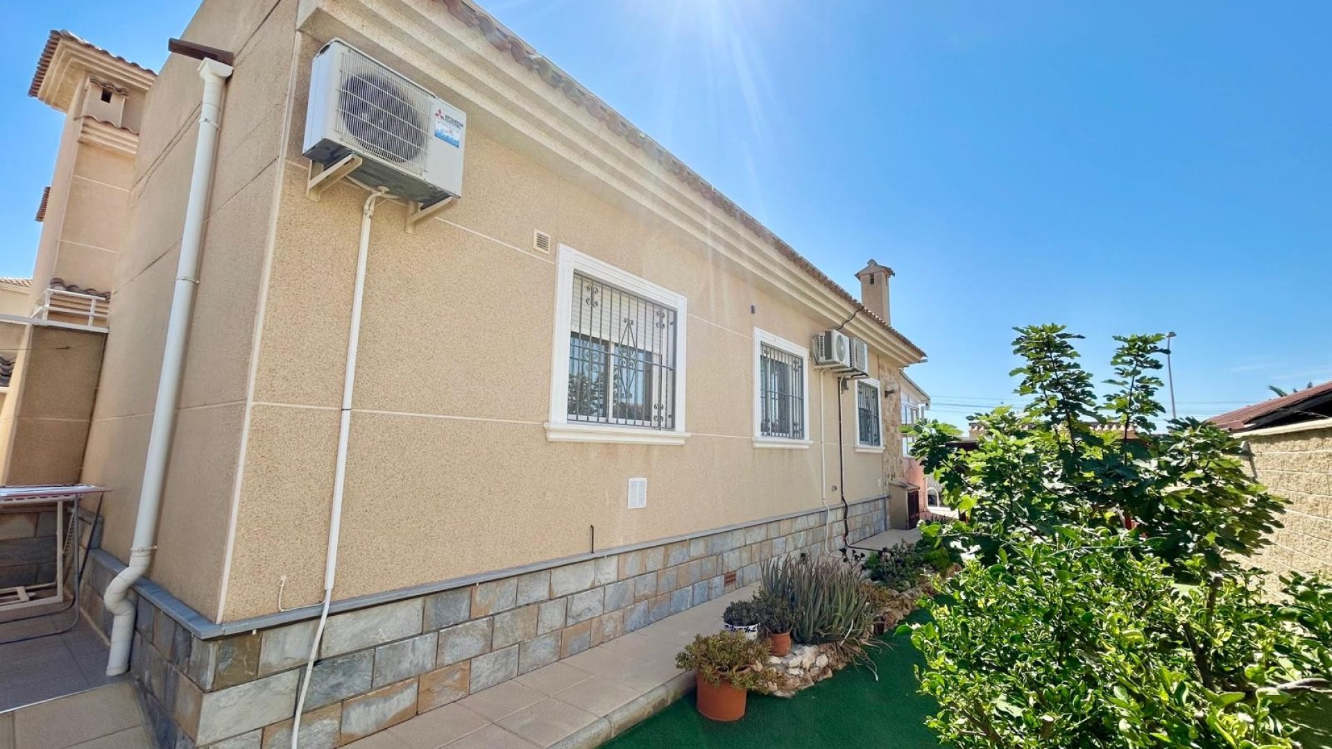 Reventa - Chalets -
Torrevieja - La Siesta