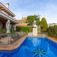 Reventa - Chalets -
Torrevieja - La Veleta