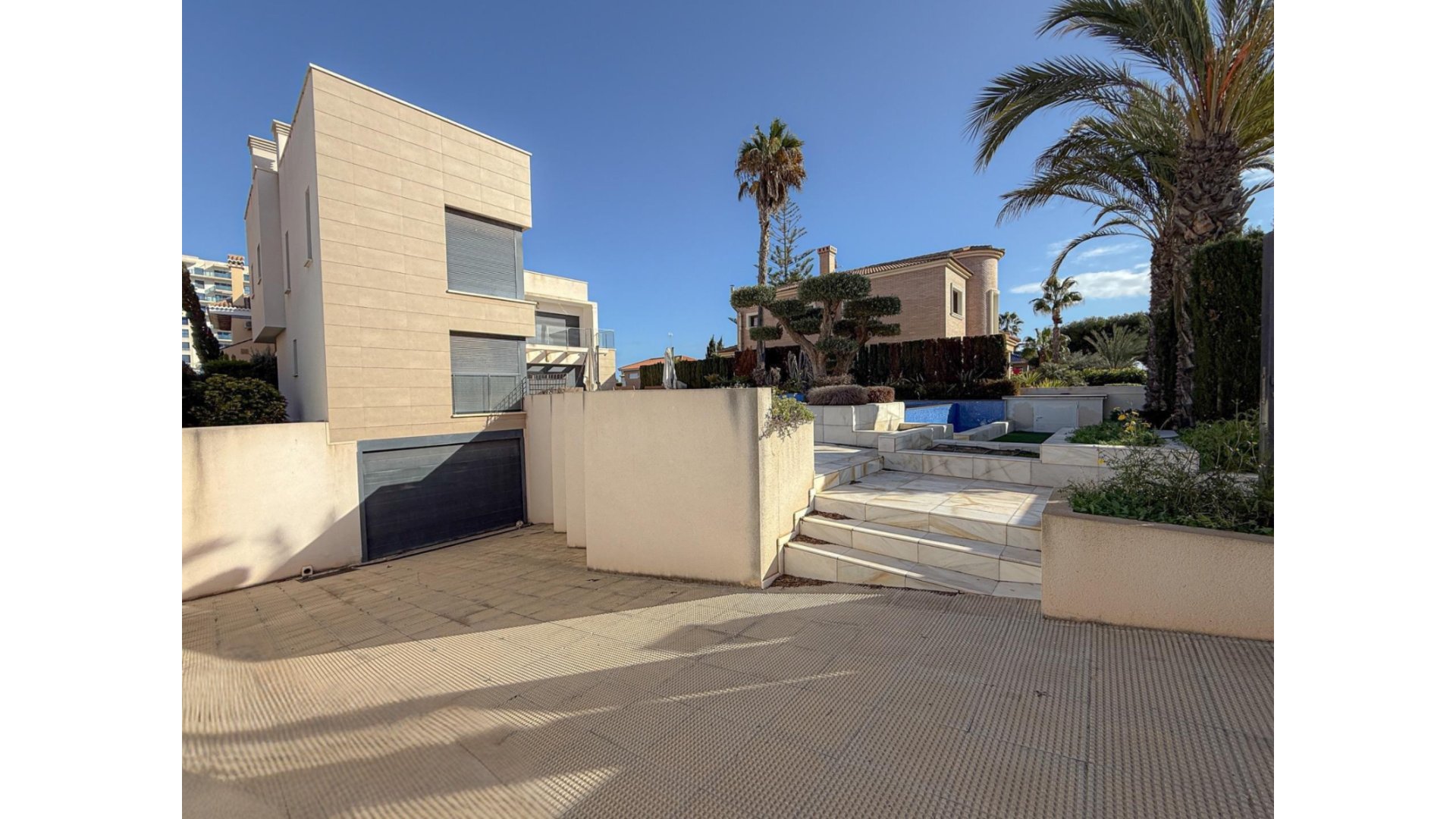 Reventa - Chalets -
Torrevieja - La veleta