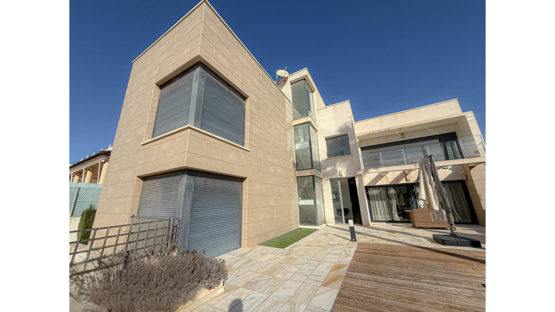 Reventa - Chalets -
Torrevieja - La veleta