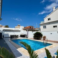 Reventa - Chalets -
Torrevieja - Los Altos*