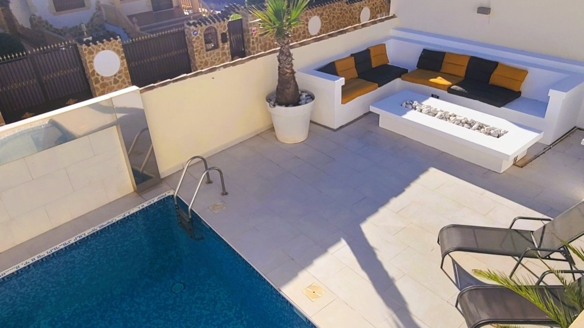 Reventa - Chalets -
Torrevieja - Los Balcones