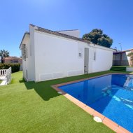 Reventa - Chalets -
Torrevieja - Los Balcones