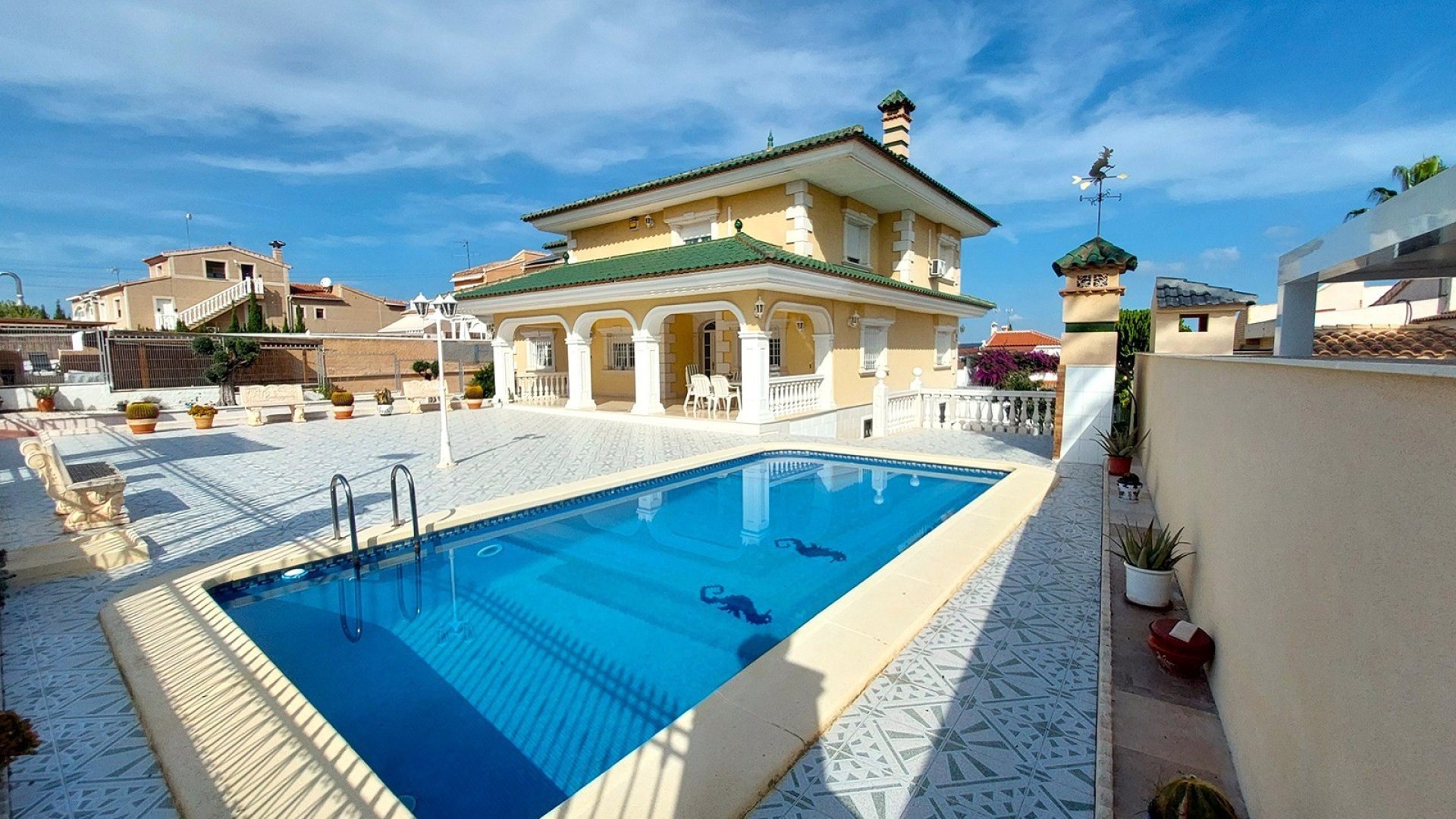 Reventa - Chalets -
Torrevieja - Los Balcones