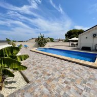 Reventa - Chalets -
Torrevieja - Los Balcones