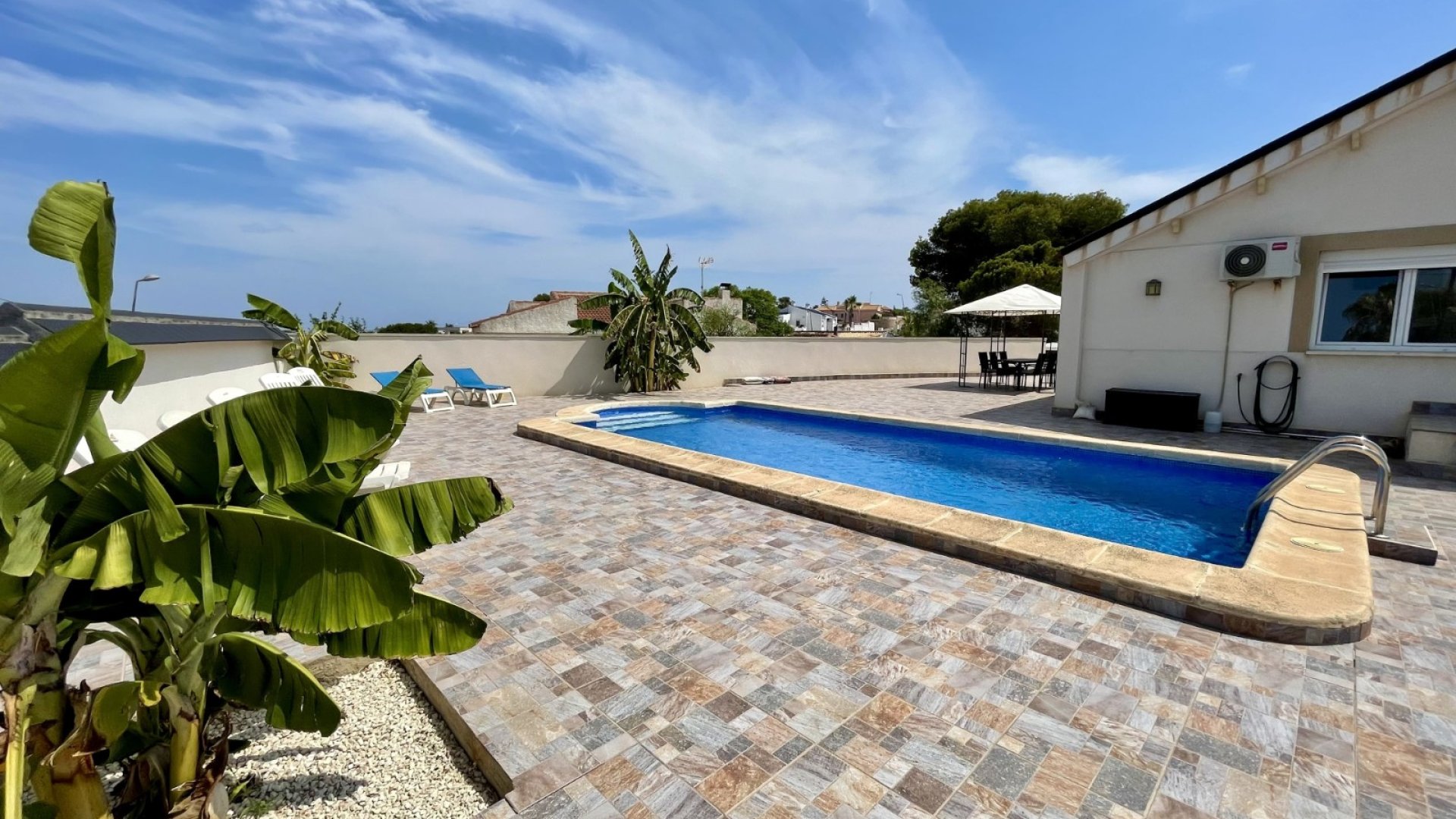 Reventa - Chalets -
Torrevieja - Los Balcones