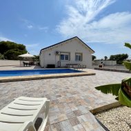 Reventa - Chalets -
Torrevieja - Los Balcones