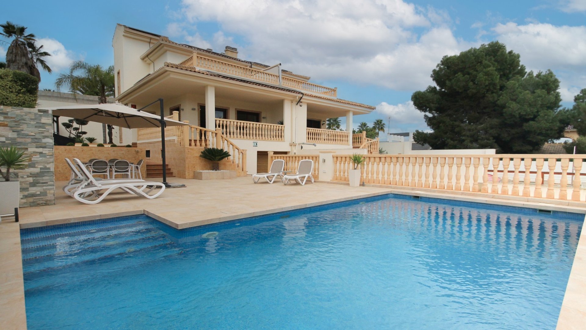 Reventa - Chalets -
Torrevieja - Los Balcones