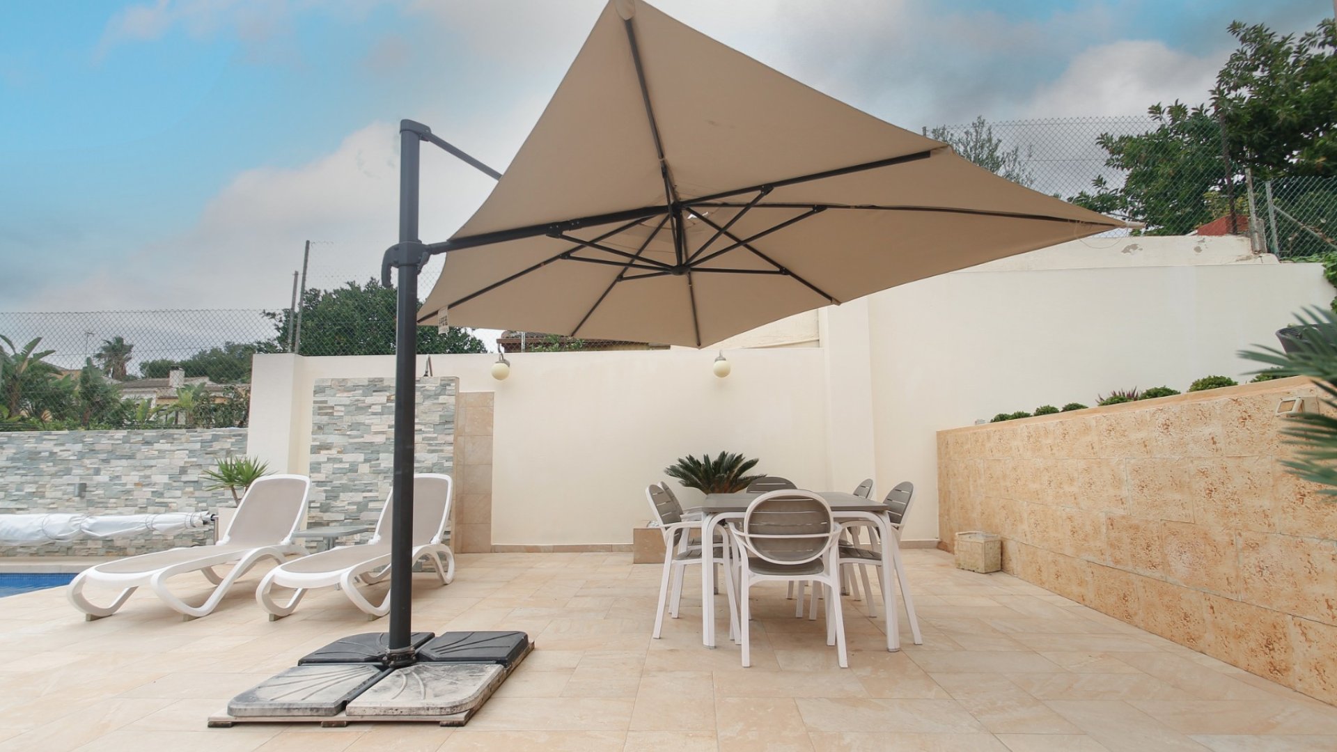 Reventa - Chalets -
Torrevieja - Los Balcones