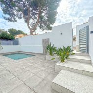 Reventa - Chalets -
Torrevieja - Los Balcones