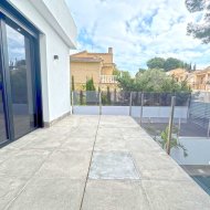 Reventa - Chalets -
Torrevieja - Los Balcones